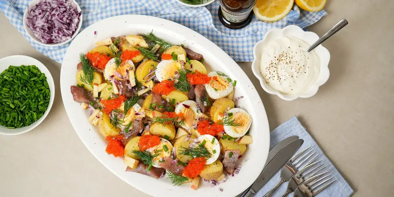 Varm matjessill med potatis och brynt smör - så lyckas du